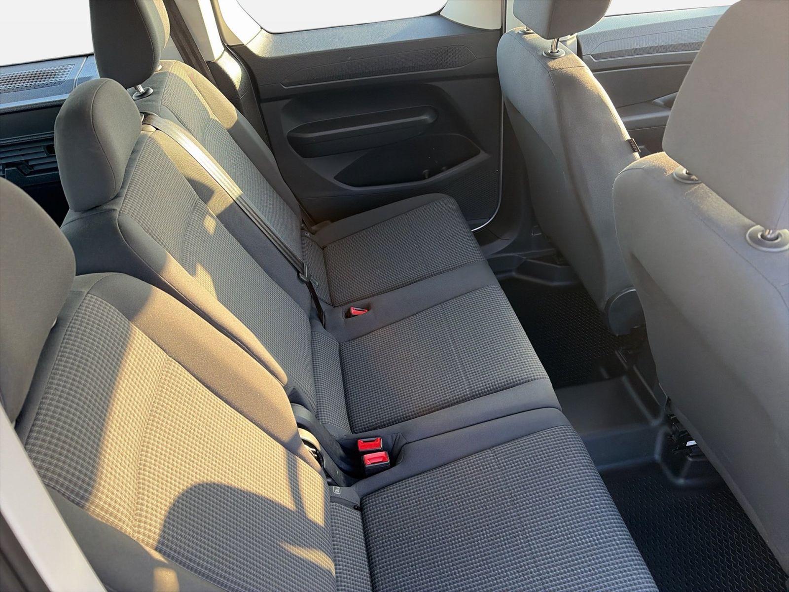 Fahrzeugabbildung Volkswagen Caddy 2.0 TDI Kombi EcoProfi CarPlay|Navi|KlimaA