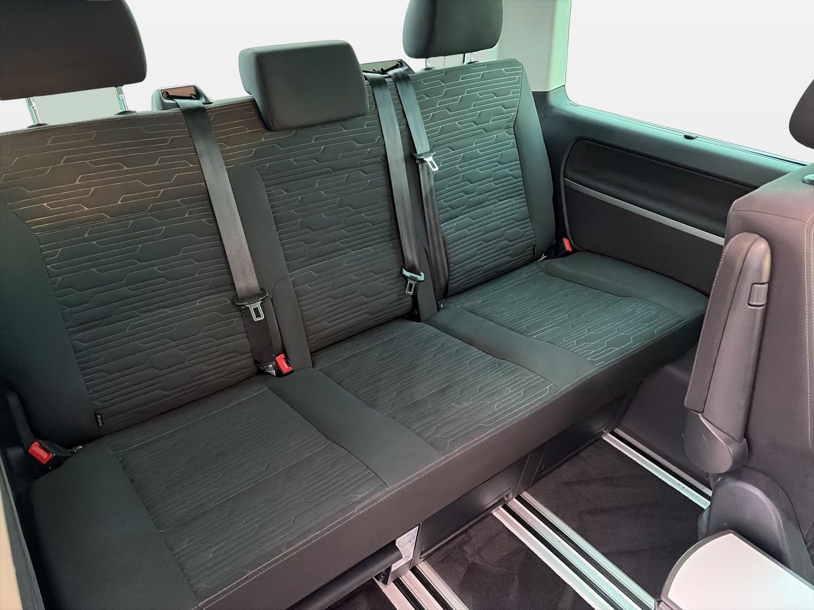 Fahrzeugabbildung Volkswagen T6.1 Multivan Transporter 2.0 TDI 4Motion 4MOTIO