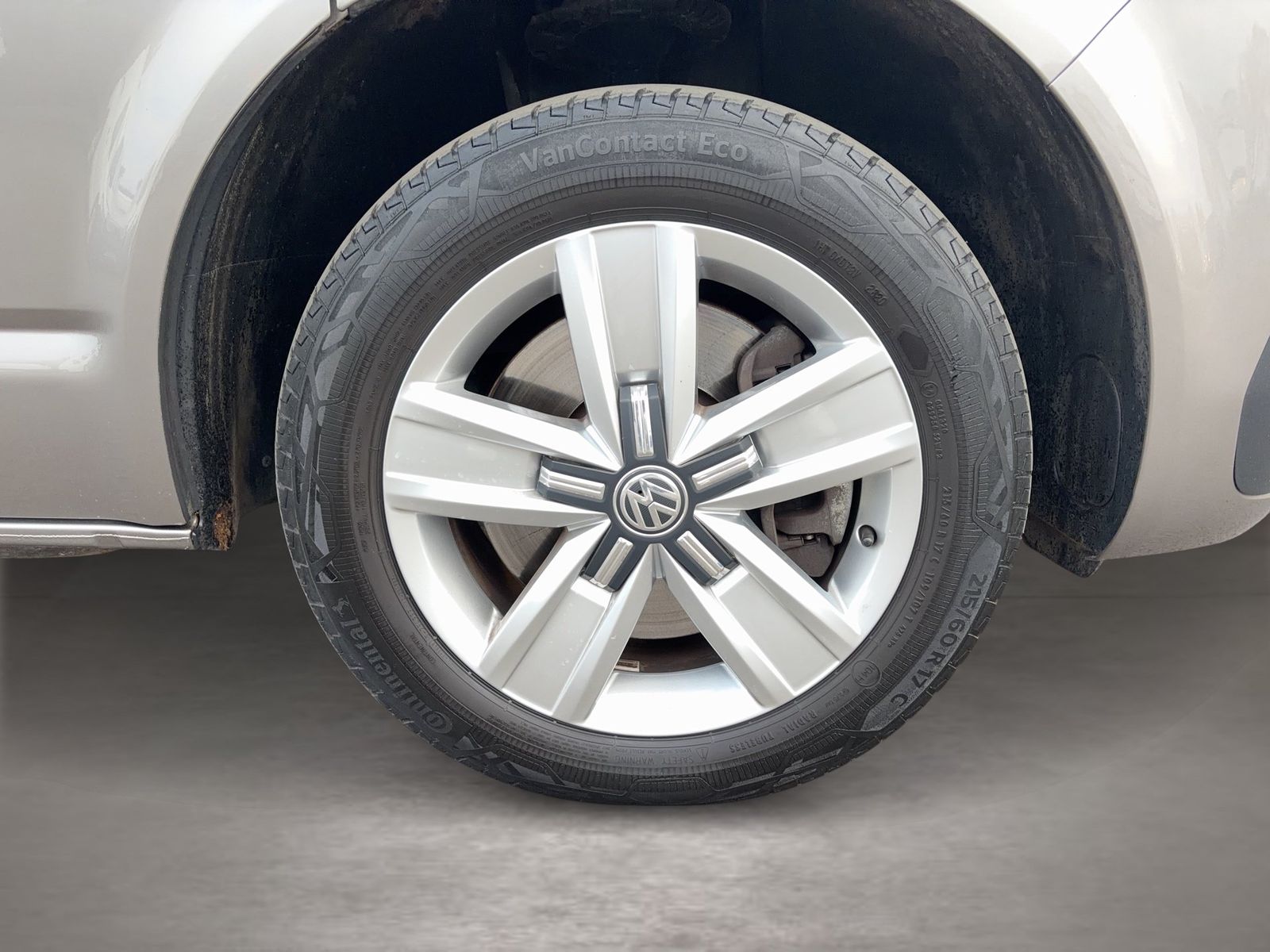 Fahrzeugabbildung Volkswagen T6.1 Multivan Transporter 2.0 TDI 4Motion 4MOTIO