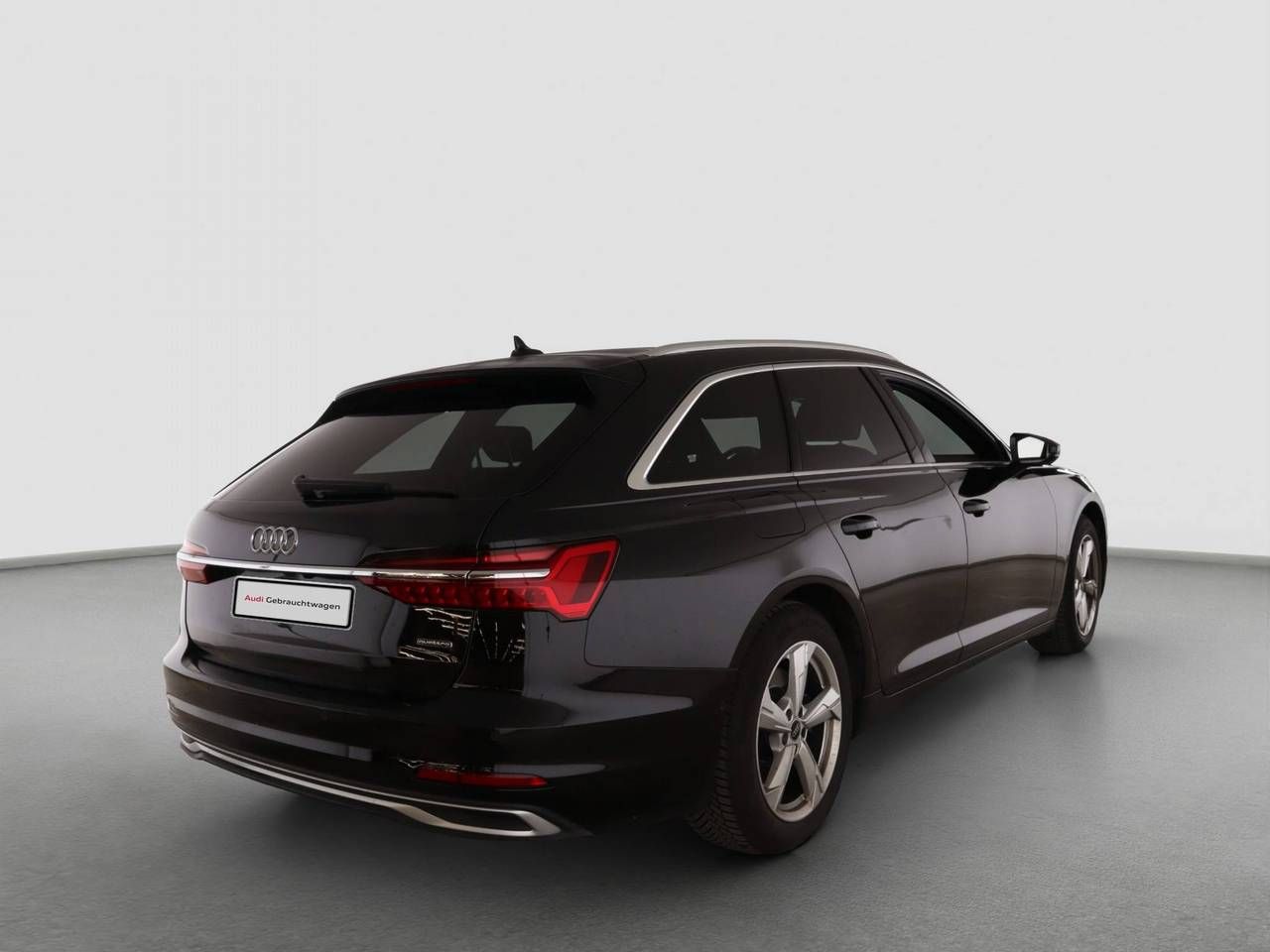 Fahrzeugabbildung Audi A6 Avant 45 TFSI quattro S tronic Advanced AHK
