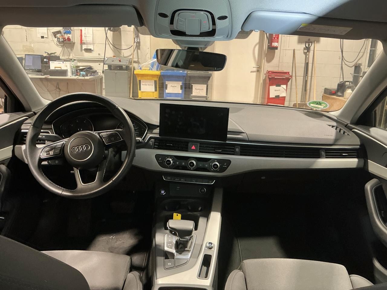 Fahrzeugabbildung Audi A4 Avant 40 TDI S tronic S-Line AHK|Navi|Kamera