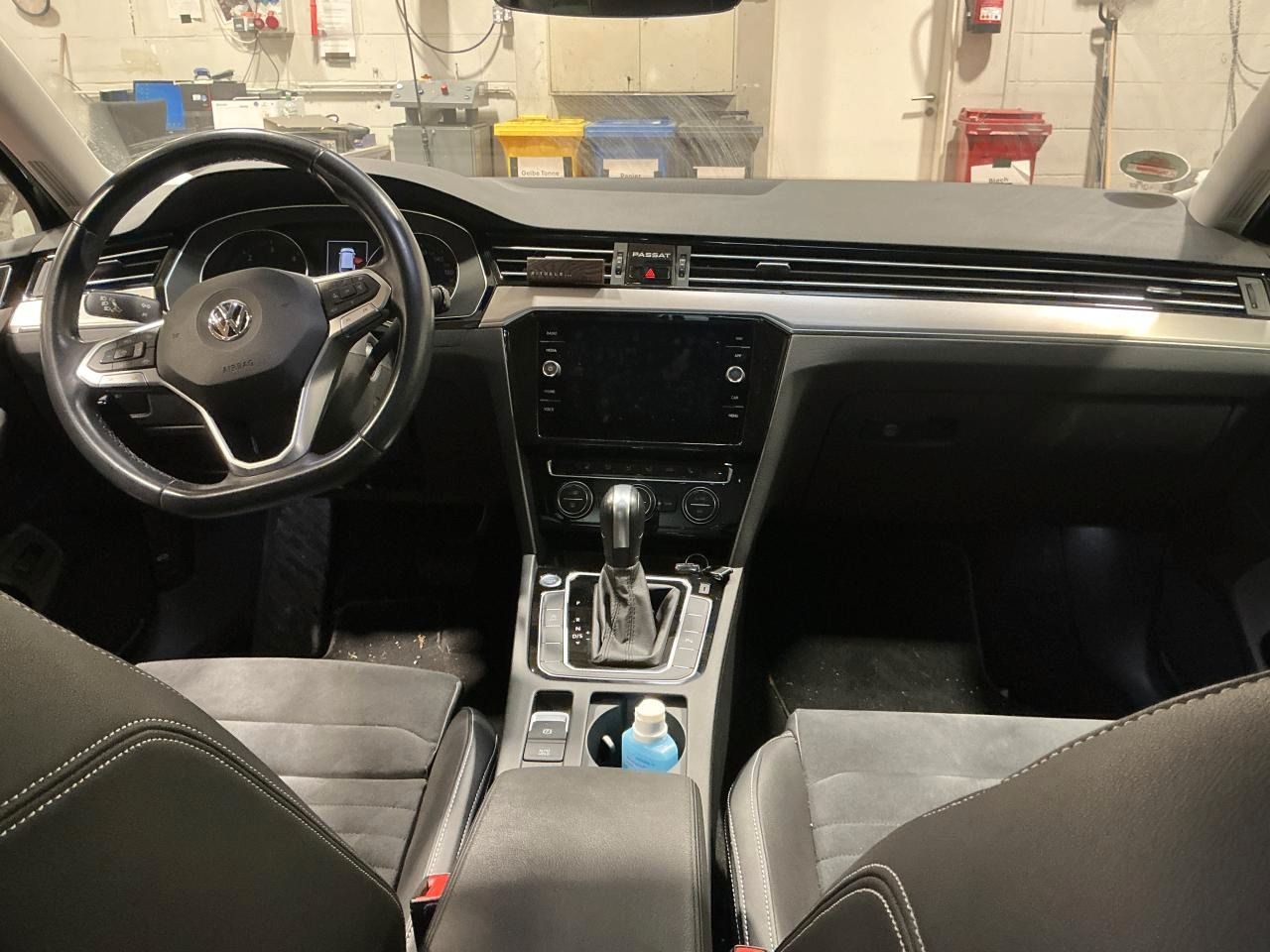 Fahrzeug autohaus mense Fahrzeugabbildung Volkswagen Passat Variant 2.0 TDI DSG Elegance IQ.Light|AHK