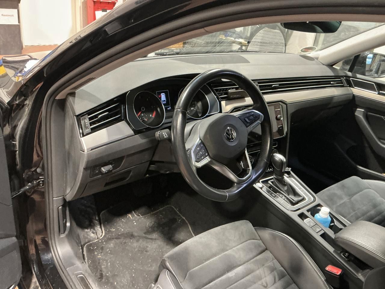 Fahrzeug autohaus mense Fahrzeugabbildung Volkswagen Passat Variant 2.0 TDI DSG Elegance IQ.Light|AHK