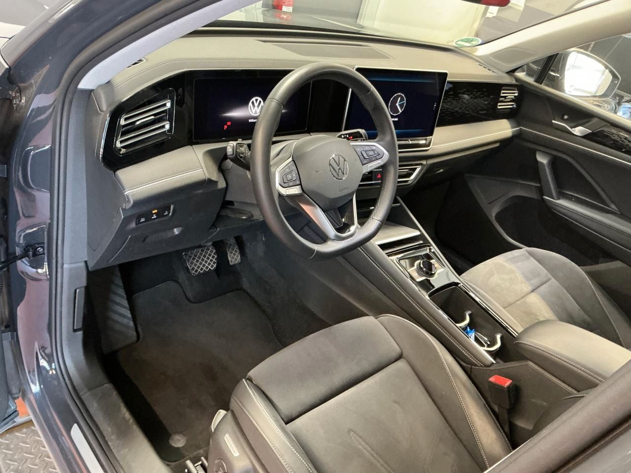 Fahrzeug autohaus mense Fahrzeugabbildung Volkswagen Tiguan 2.0 TDI 4Motion Elegance CarPlay|AHK|ACC