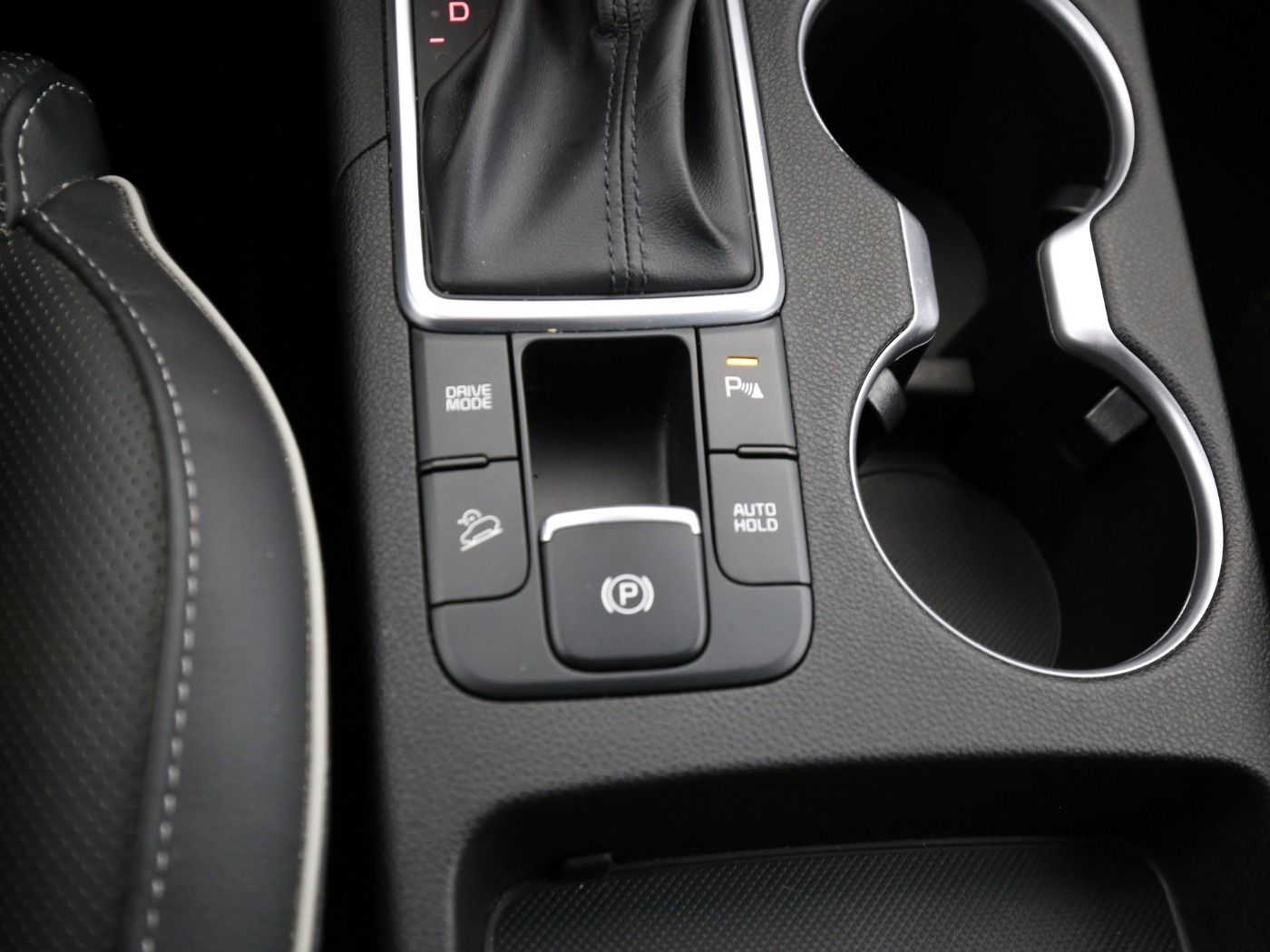 Fahrzeugabbildung Kia Sportage 1.6 T-GDI Automatik Black 4xSHZG|Navi