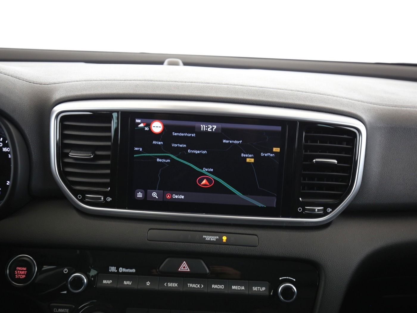 Fahrzeugabbildung Kia Sportage 1.6 T-GDI Automatik Black 4xSHZG|Navi