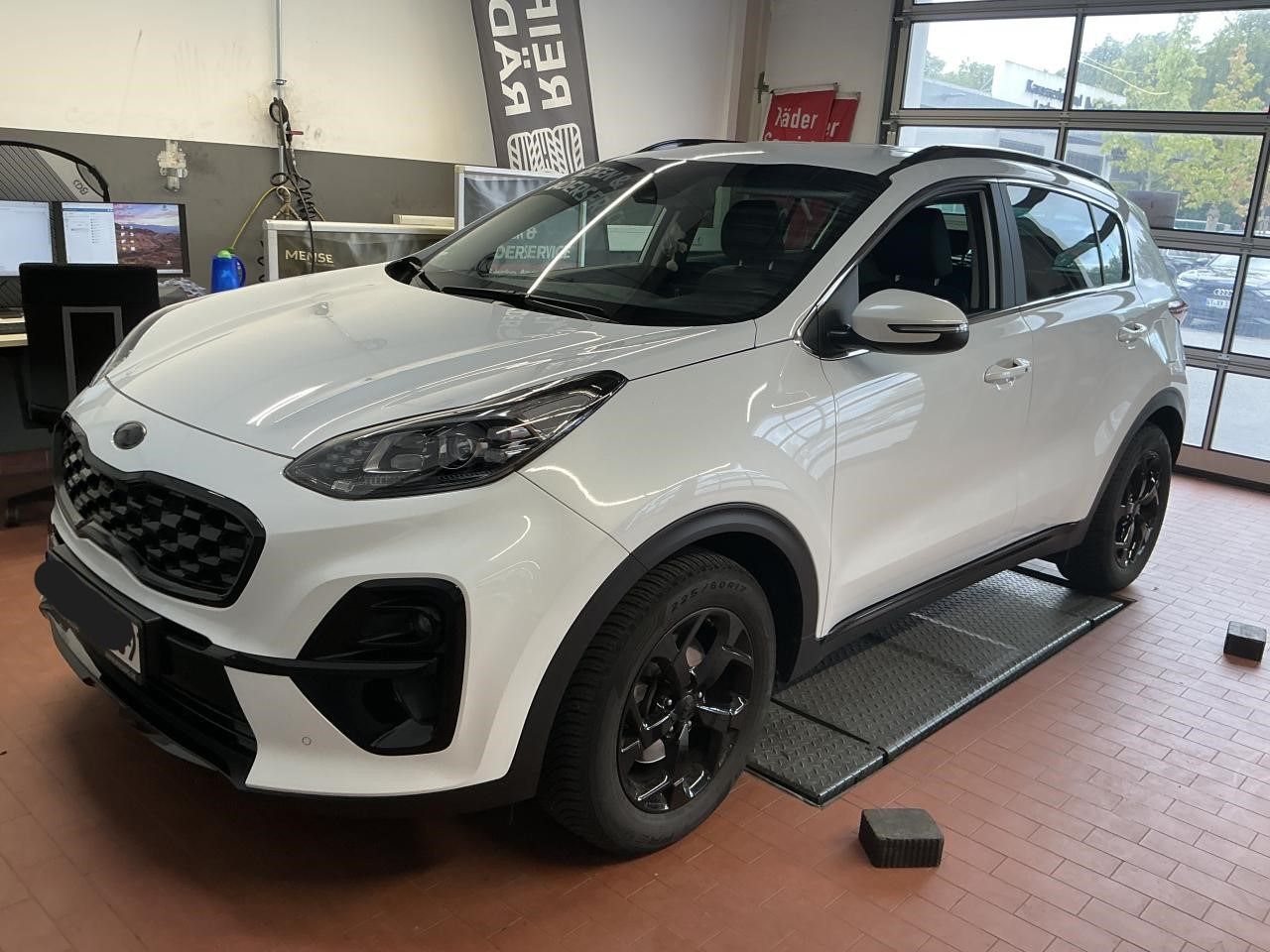Fahrzeug autohaus mense Fahrzeugabbildung Kia Sportage 1.6 T-GDI Automatik Vision 4xSHZG|Navi