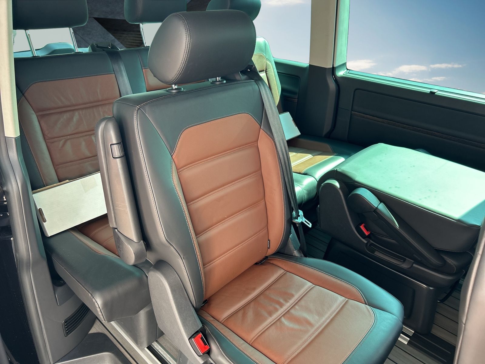 Fahrzeugabbildung Volkswagen T6.1 Multivan 2.0 TDI Highline CarPlay|Standhzg