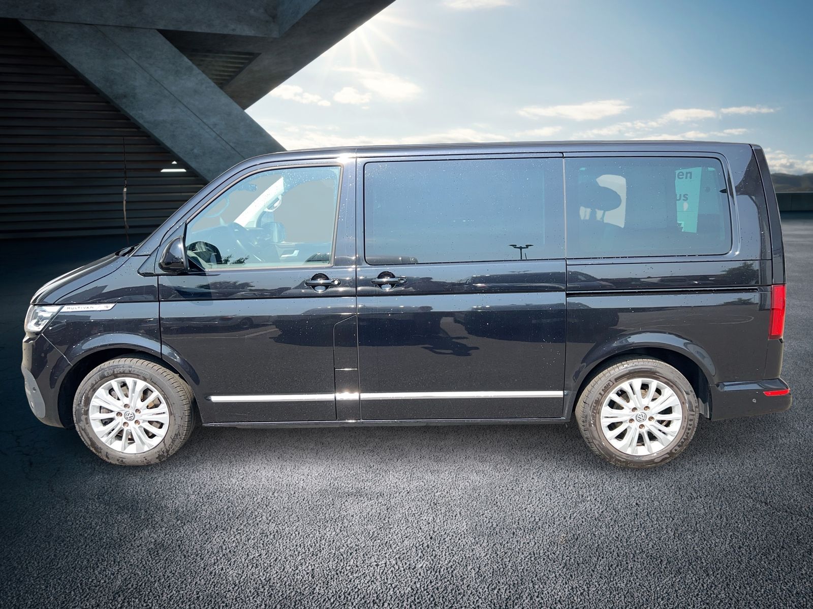 Fahrzeugabbildung Volkswagen T6.1 Multivan 2.0 TDI Highline CarPlay|Standhzg