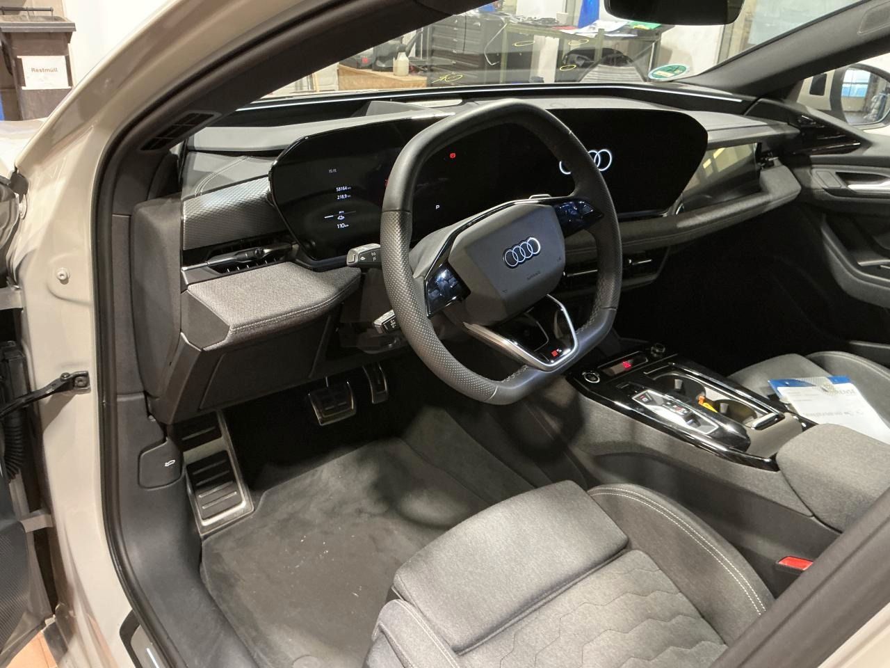 Fahrzeug autohaus mense Fahrzeugabbildung Audi A6 Avant e-tron performance B&O|AHK|HUD|Standhzg