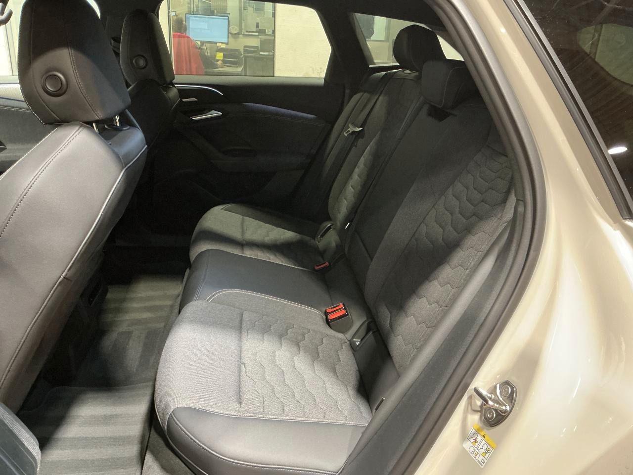 Fahrzeug autohaus mense Fahrzeugabbildung Audi A6 Avant e-tron performance B&O|AHK|HUD|Standhzg