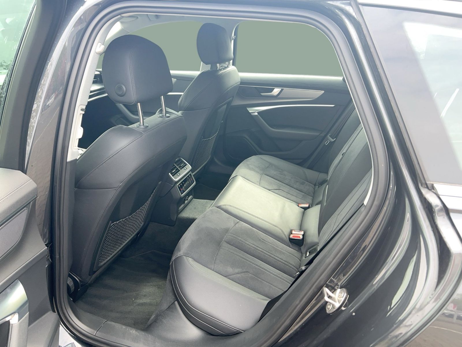 Fahrzeug autohaus mense Fahrzeugabbildung Audi A6 Avant 50 TFSI e quattro S tronic design AHK