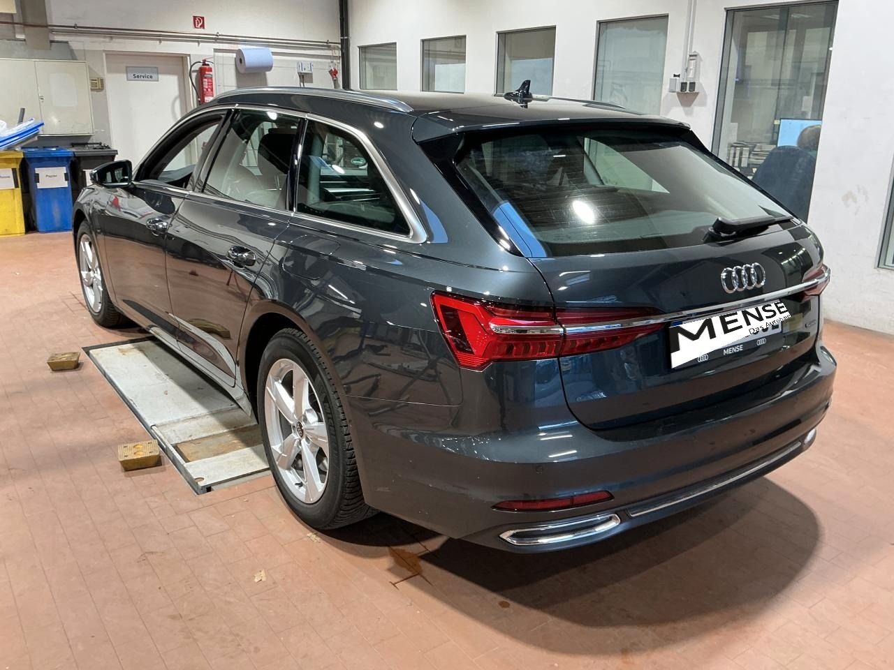 Fahrzeugabbildung Audi A6 Avant 50 TFSI e quattro S tronic design AHK