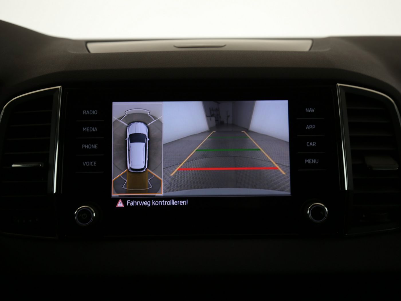 Fahrzeugabbildung SKODA Karoq 1.5 TSI ACT Tour Matrix|4xSHZG|ACC|LED|PDC