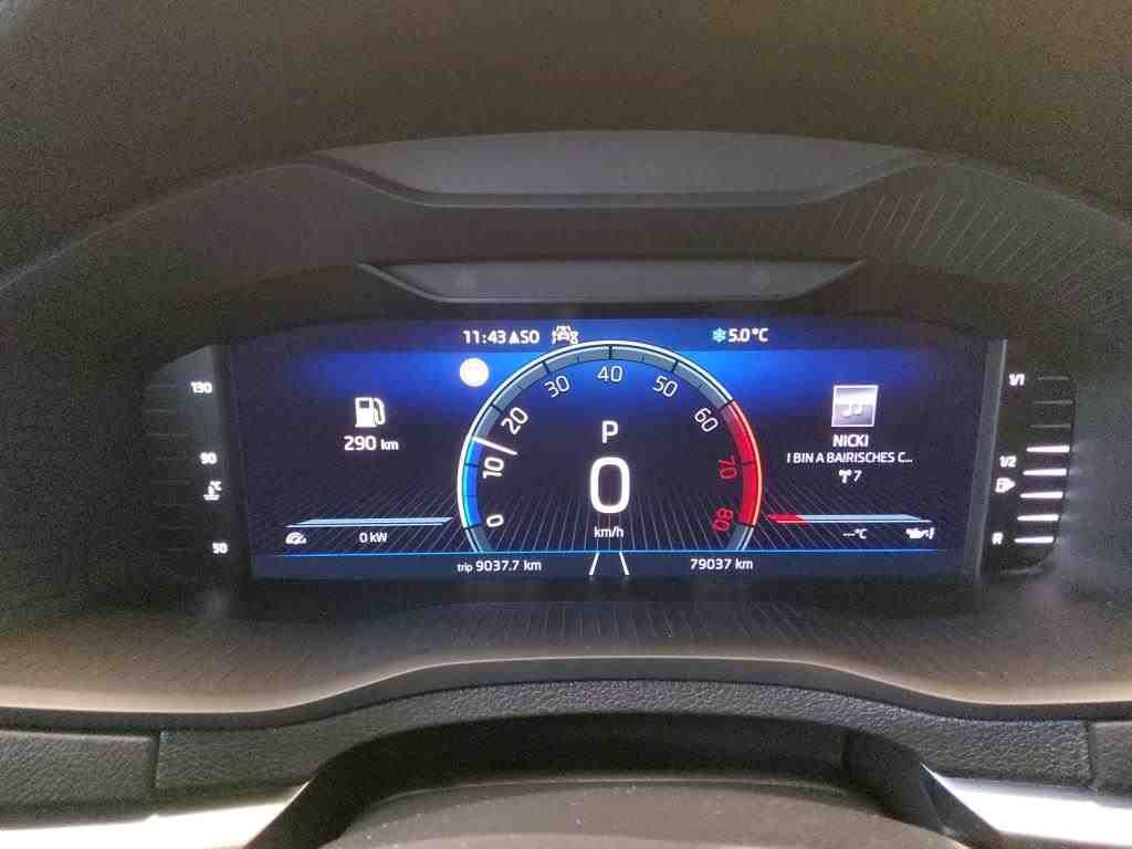 Fahrzeug autohaus mense Fahrzeugabbildung SKODA Karoq 1.5 TSI ACT Tour Matrix|4xSHZG|ACC|LED|PDC