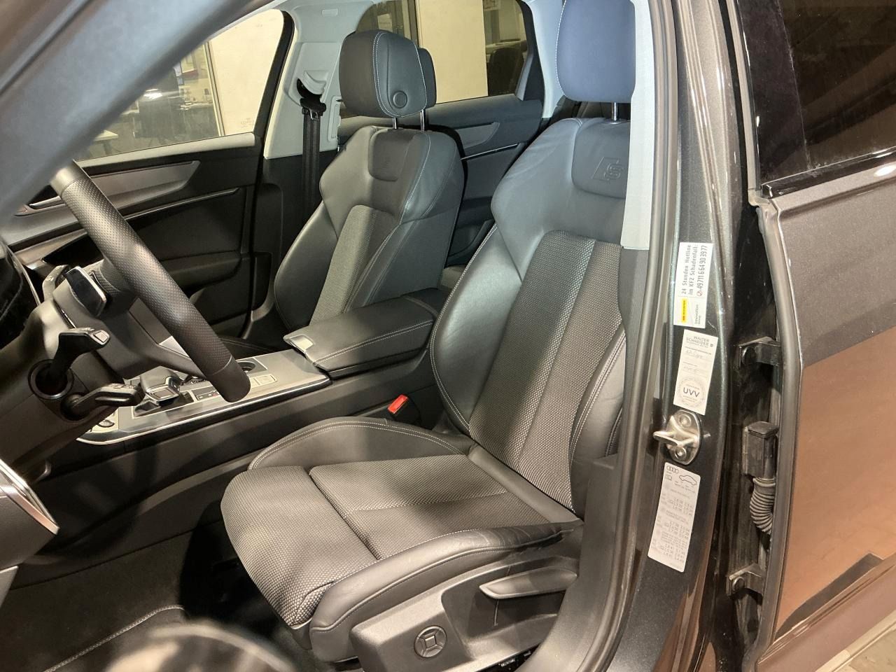 Fahrzeugabbildung Audi A6 Avant 55 TFSI e quattro S tronic S line AHK