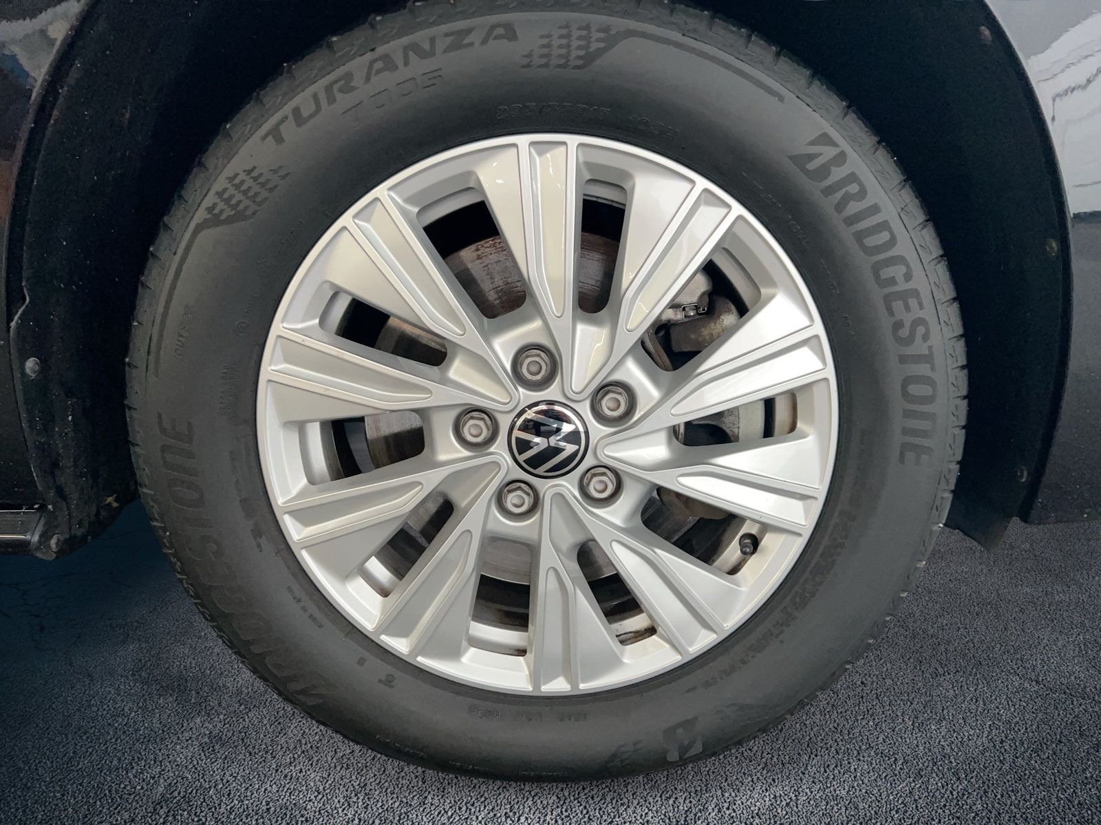 Fahrzeugabbildung Volkswagen Multivan 1.4 TSI Basis e CarPlay|AHK|LED|Navi|LM