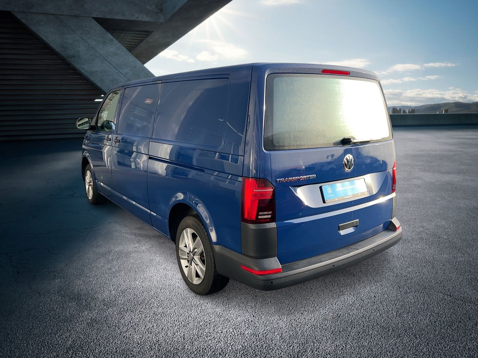 Fahrzeugabbildung Volkswagen T6.1 Transporter 2.0 TDI Kasten FWD lang CarPlay