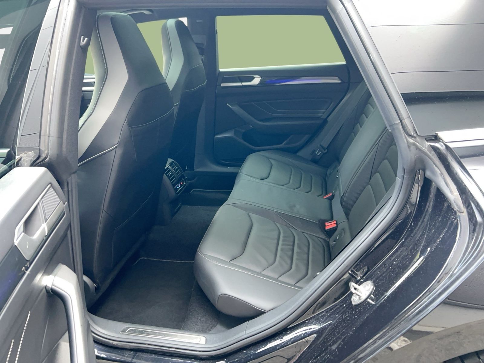 Fahrzeugabbildung Volkswagen Arteon Shootingbrake 2.0TDI DSG 4-motion R-Line