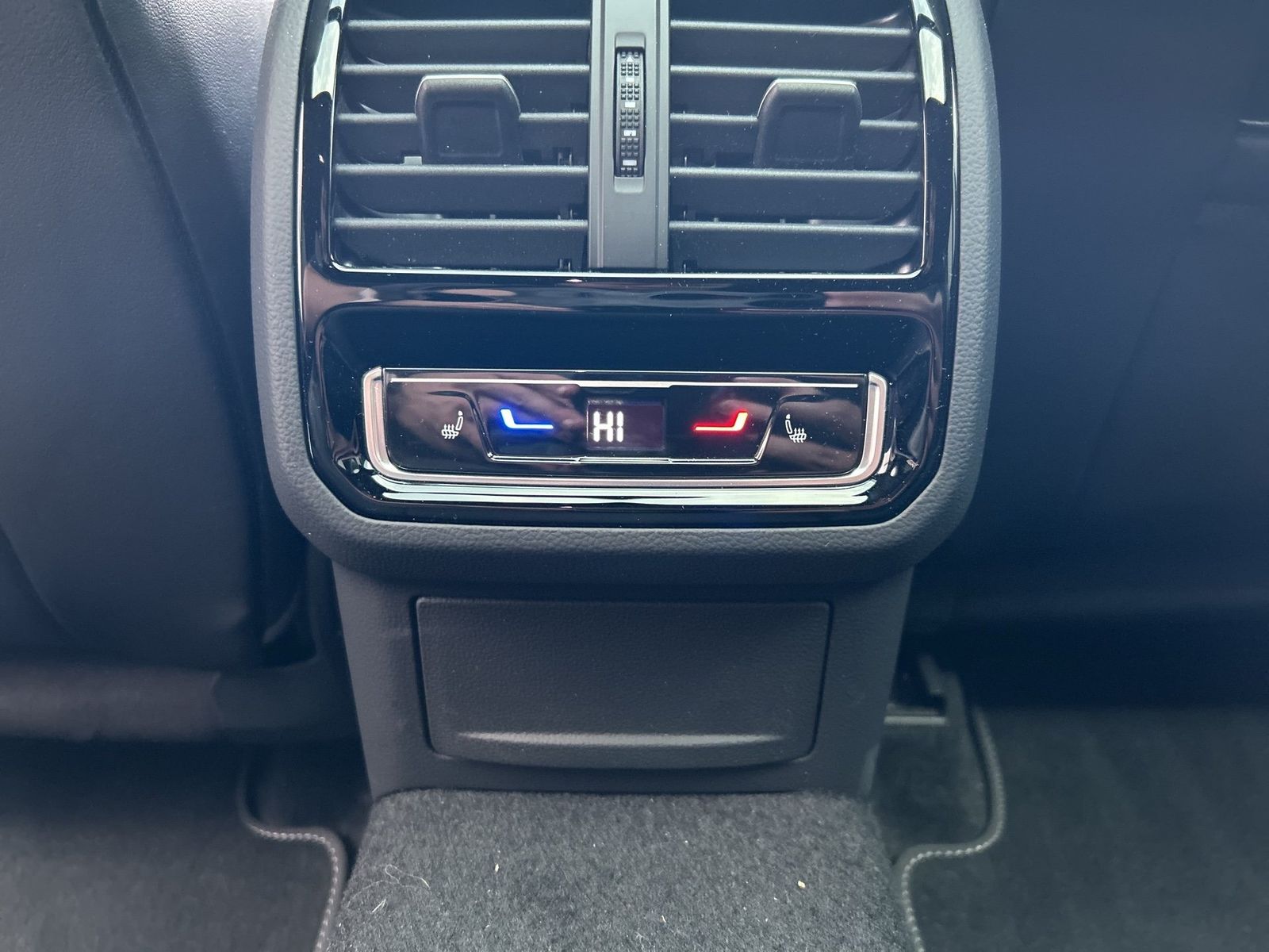 Fahrzeugabbildung Volkswagen Arteon Shootingbrake 2.0TDI DSG 4-motion R-Line