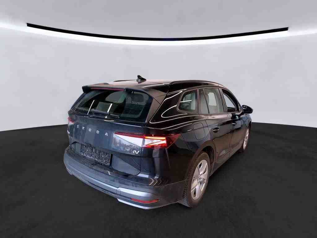 Fahrzeugabbildung SKODA Enyaq 50 Loft LED|VirtualCP|KlimaA|LaneAss|PDC