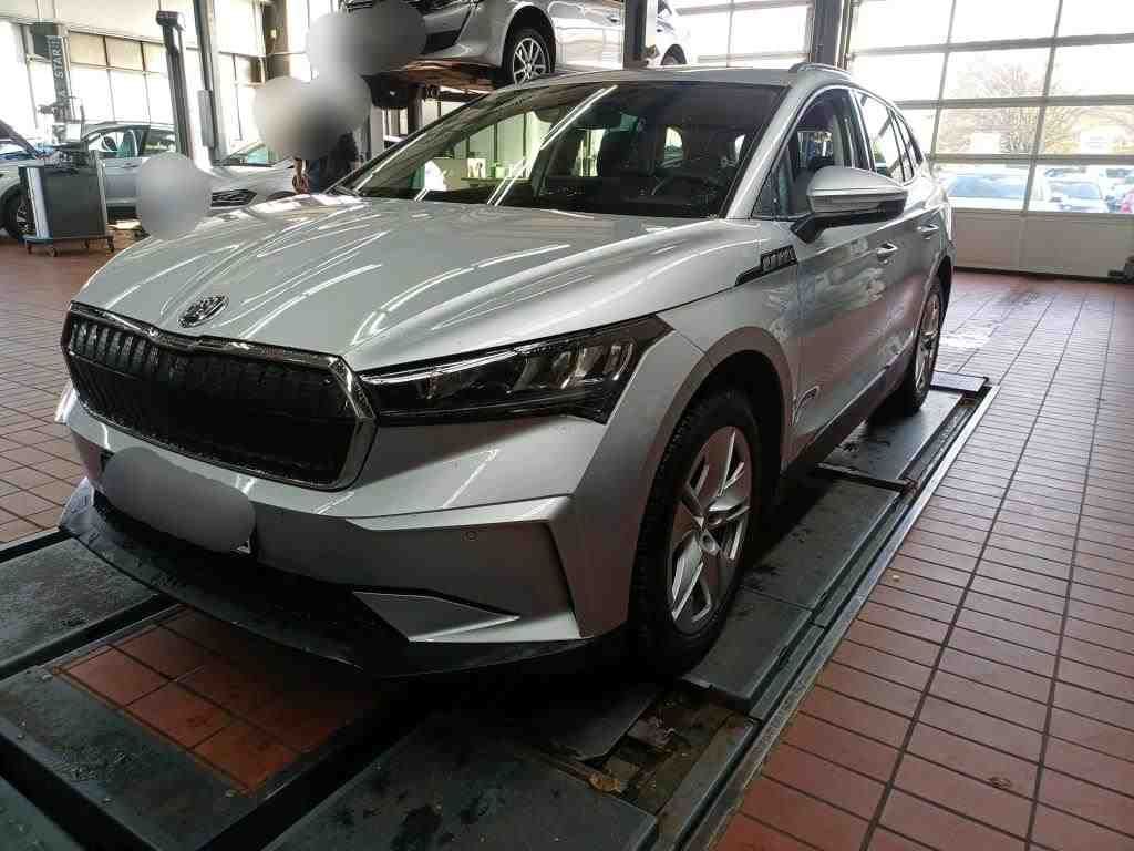 Fahrzeugabbildung SKODA Enyaq 50 Loft LED|VirtualCP|KlimaA|LaneAss|PDC
