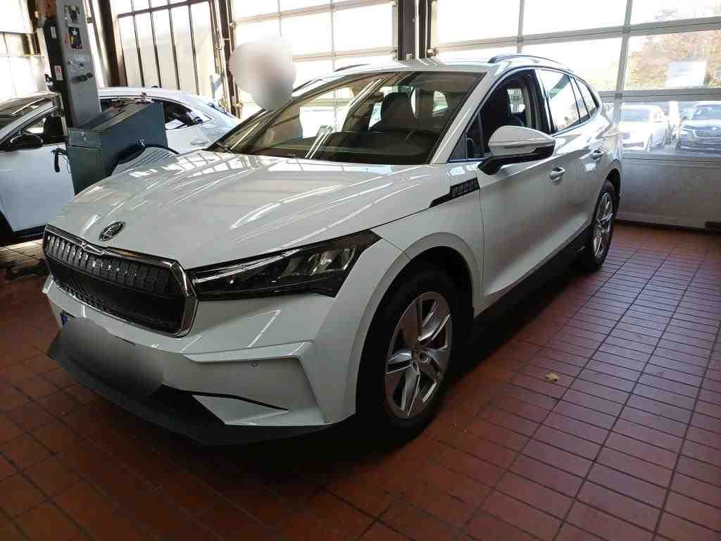 Fahrzeugabbildung SKODA Enyaq 50 Loft LED|VirtualCP|KlimaA|LaneAss|PDC