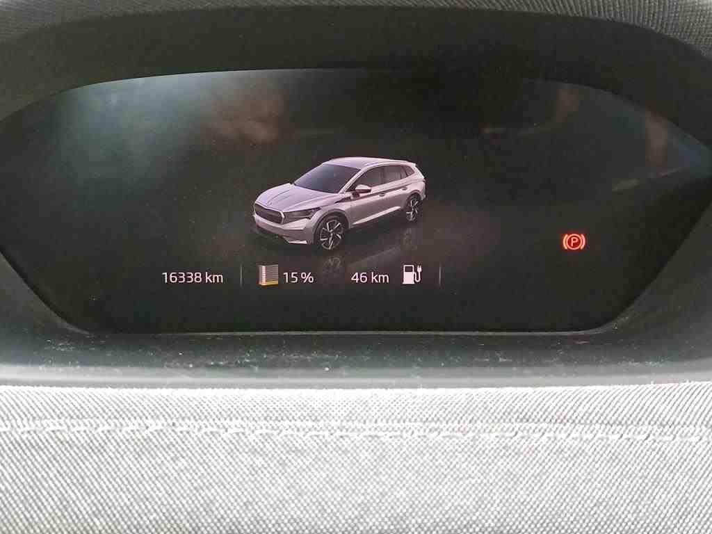 Fahrzeugabbildung SKODA Enyaq 50 Loft LED|VirtualCP|KlimaA|LaneAss|PDC