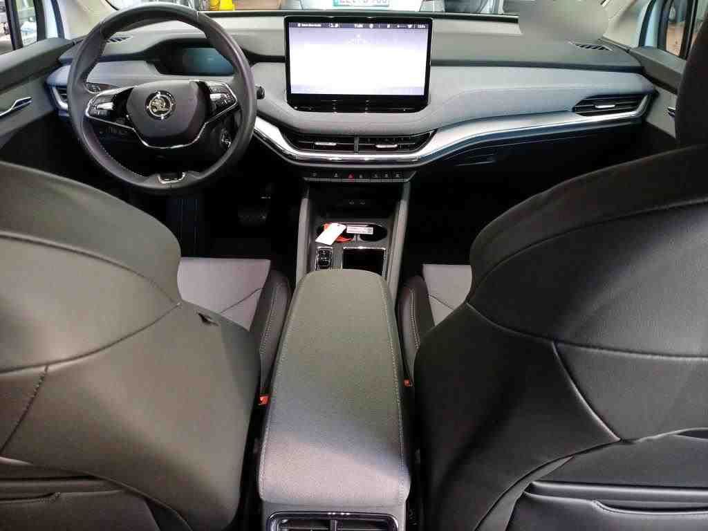 Fahrzeugabbildung SKODA Enyaq 50 Loft LED|VirtualCP|KlimaA|LaneAss|PDC