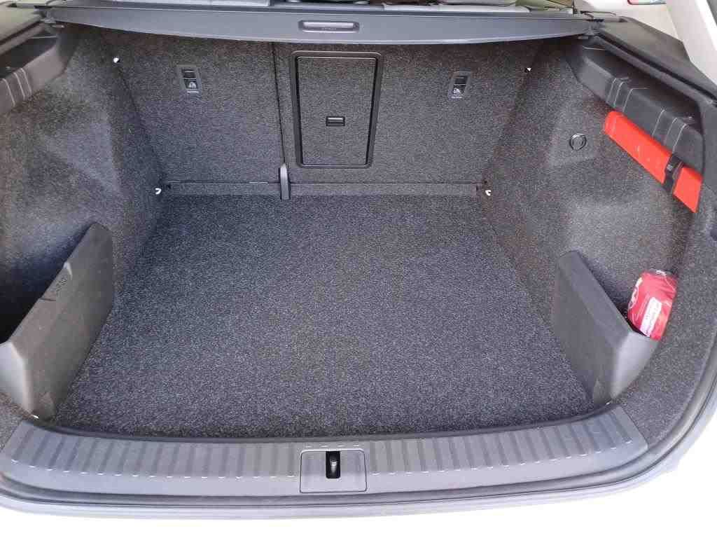 Fahrzeugabbildung SKODA Enyaq 50 Loft LED|VirtualCP|KlimaA|LaneAss|PDC