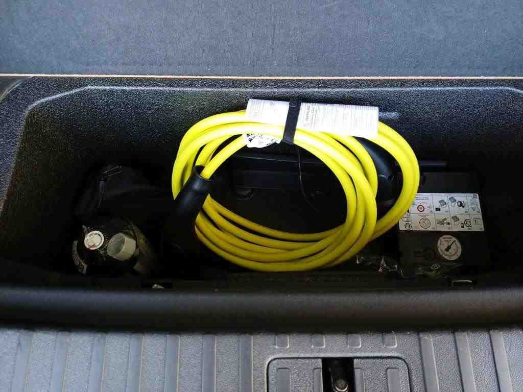 Fahrzeugabbildung SKODA Enyaq 50 Loft LED|VirtualCP|KlimaA|LaneAss|PDC