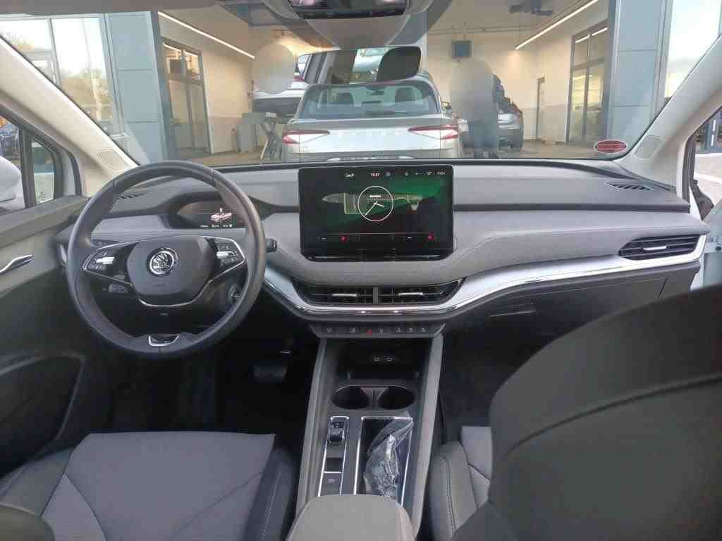 Fahrzeugabbildung SKODA Enyaq 50 Loft LED|VirtualCP|KlimaA|LaneAss|PDC