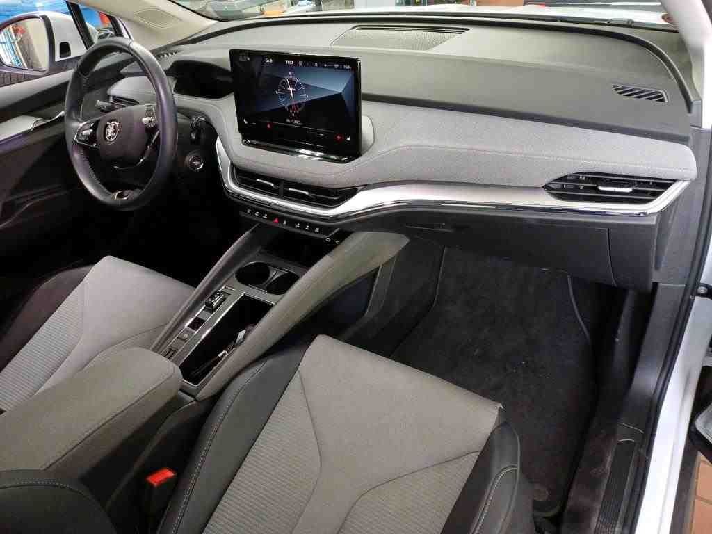 Fahrzeugabbildung SKODA Enyaq 50 Loft ACC|LED|VirtualCP|Akustikglas|PDC