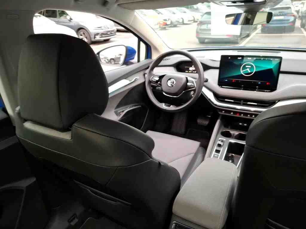 Fahrzeugabbildung SKODA Enyaq 50 Loft LED|VirtualCP|KlimaA|LaneAss|PDC