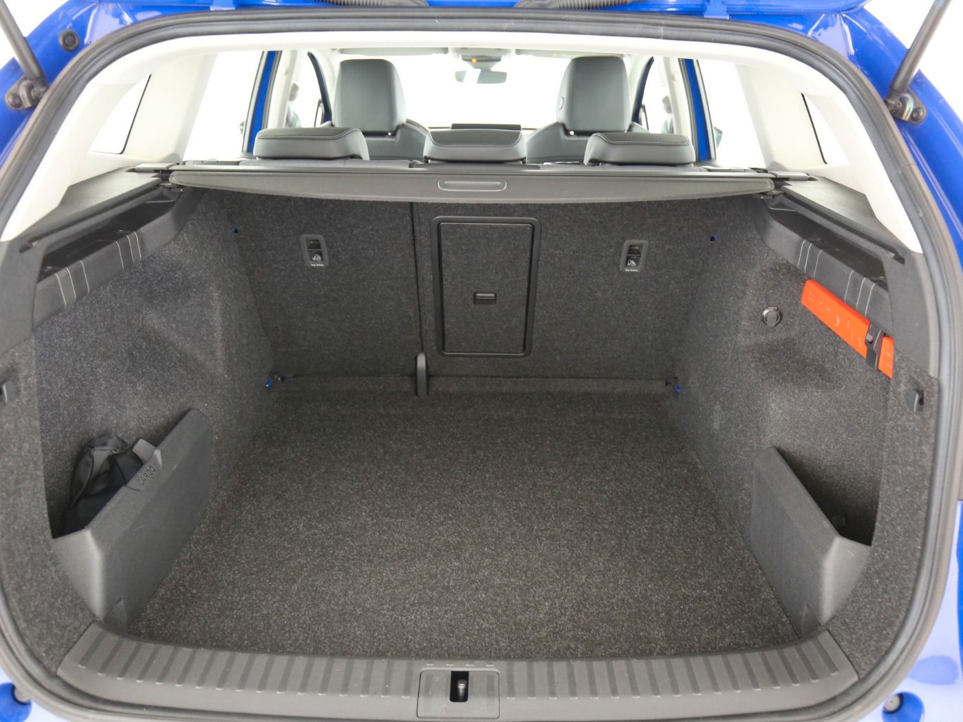 Fahrzeugabbildung SKODA Enyaq 50 Loft LED|VirtualCP|KlimaA|LaneAss|PDC