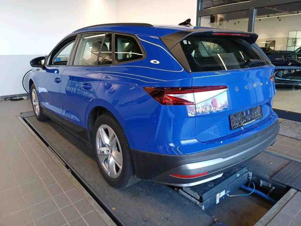 Fahrzeugabbildung SKODA Enyaq 50 Loft LED|VirtualCP|KlimaA|LaneAss|PDC