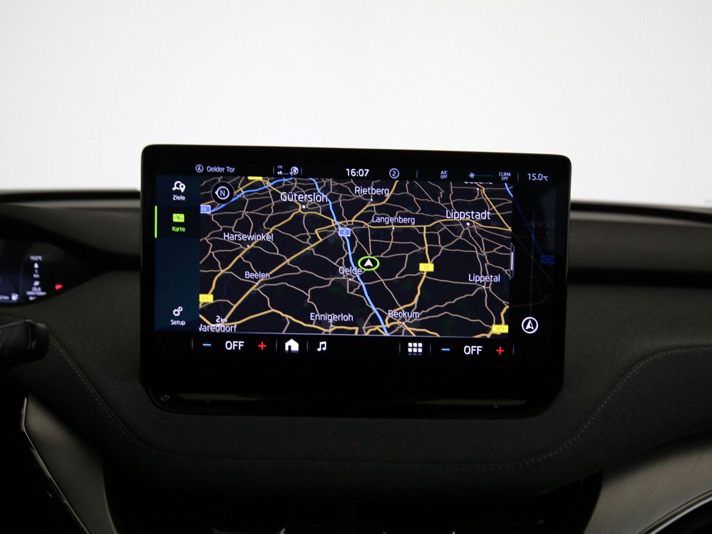 Fahrzeugabbildung SKODA Enyaq 50 Loft LED|VirtualCP|KlimaA|LaneAss|PDC