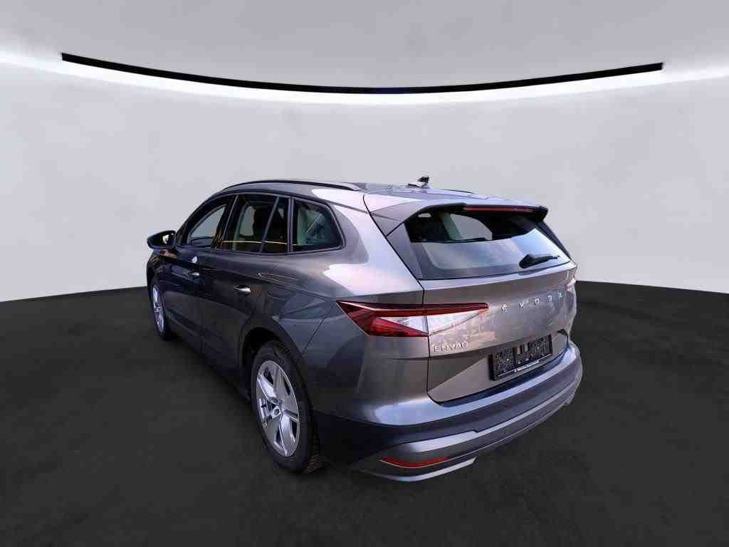 Fahrzeugabbildung SKODA Enyaq 50 Loft LED|VirtualCP|KlimaA|LaneAss|PDC