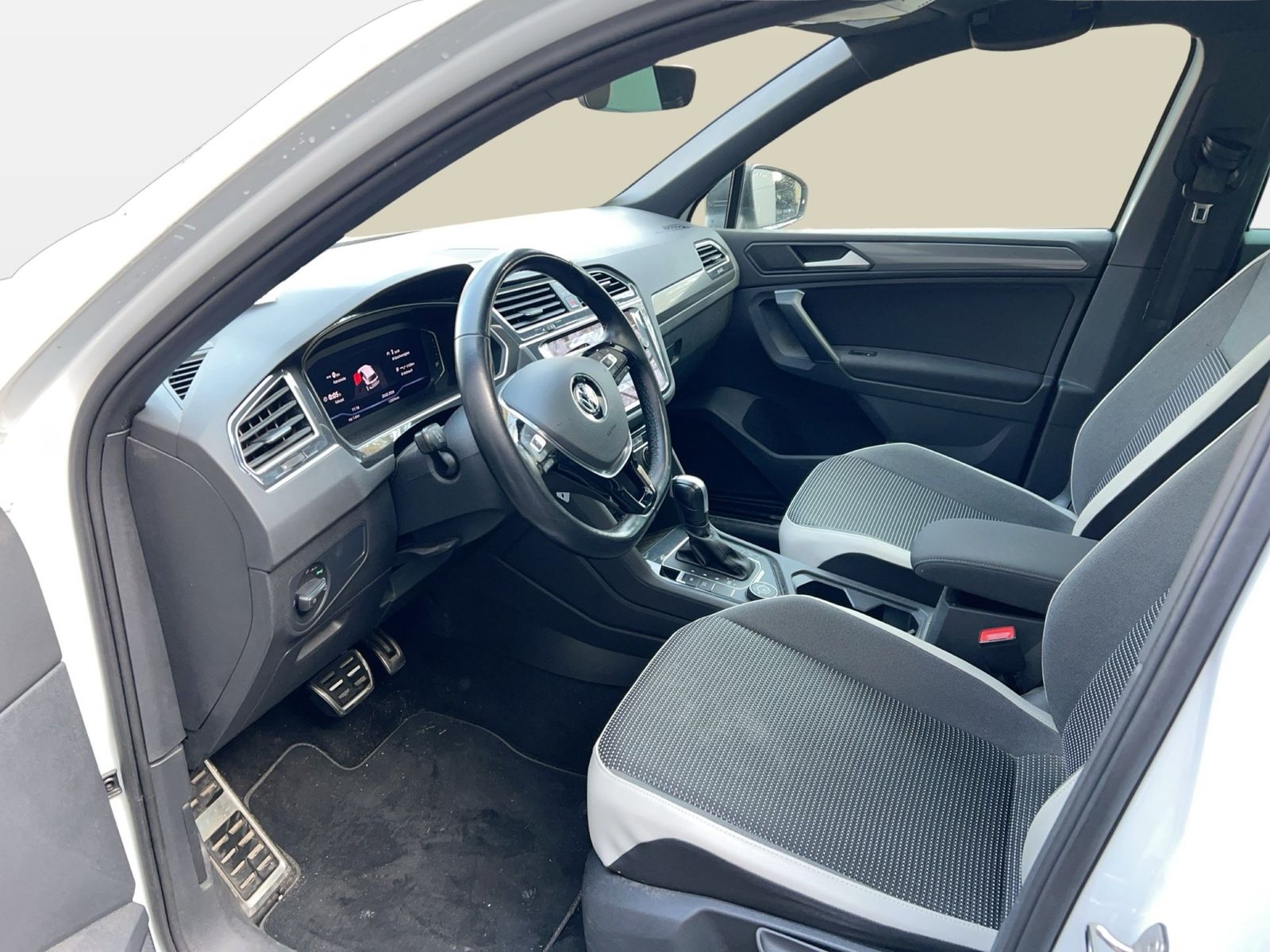 Fahrzeugabbildung Volkswagen Tiguan 2.0 TDI DSG 4-motion Offroad CarPlay|AHK
