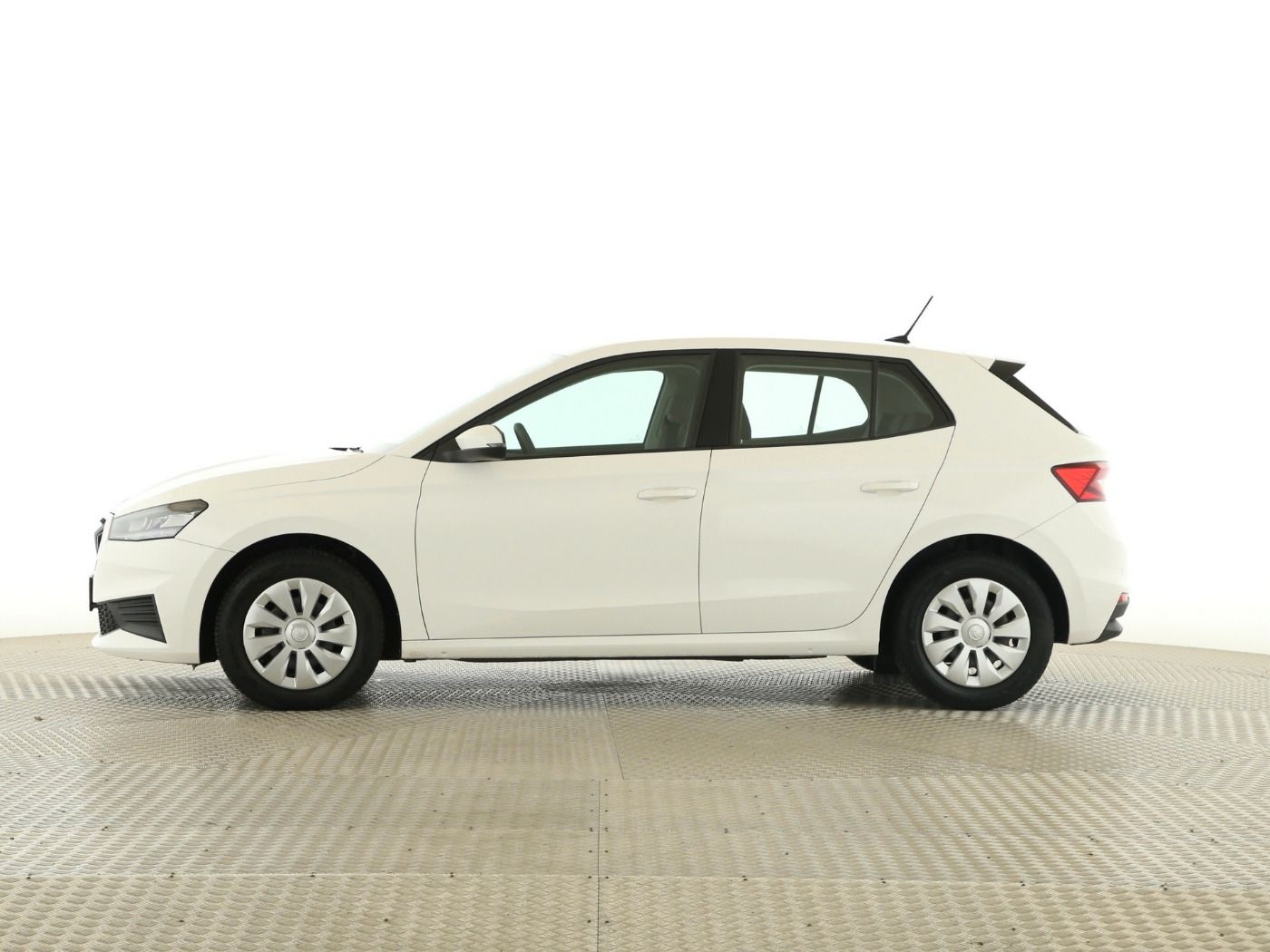 Fahrzeugabbildung SKODA Fabia 1.0 MPI Active LED|LaneAss|PDC|SHZG