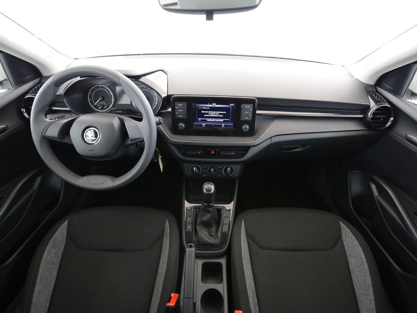 Fahrzeugabbildung SKODA Fabia 1.0 MPI Active LED|LaneAss|PDC|SHZG