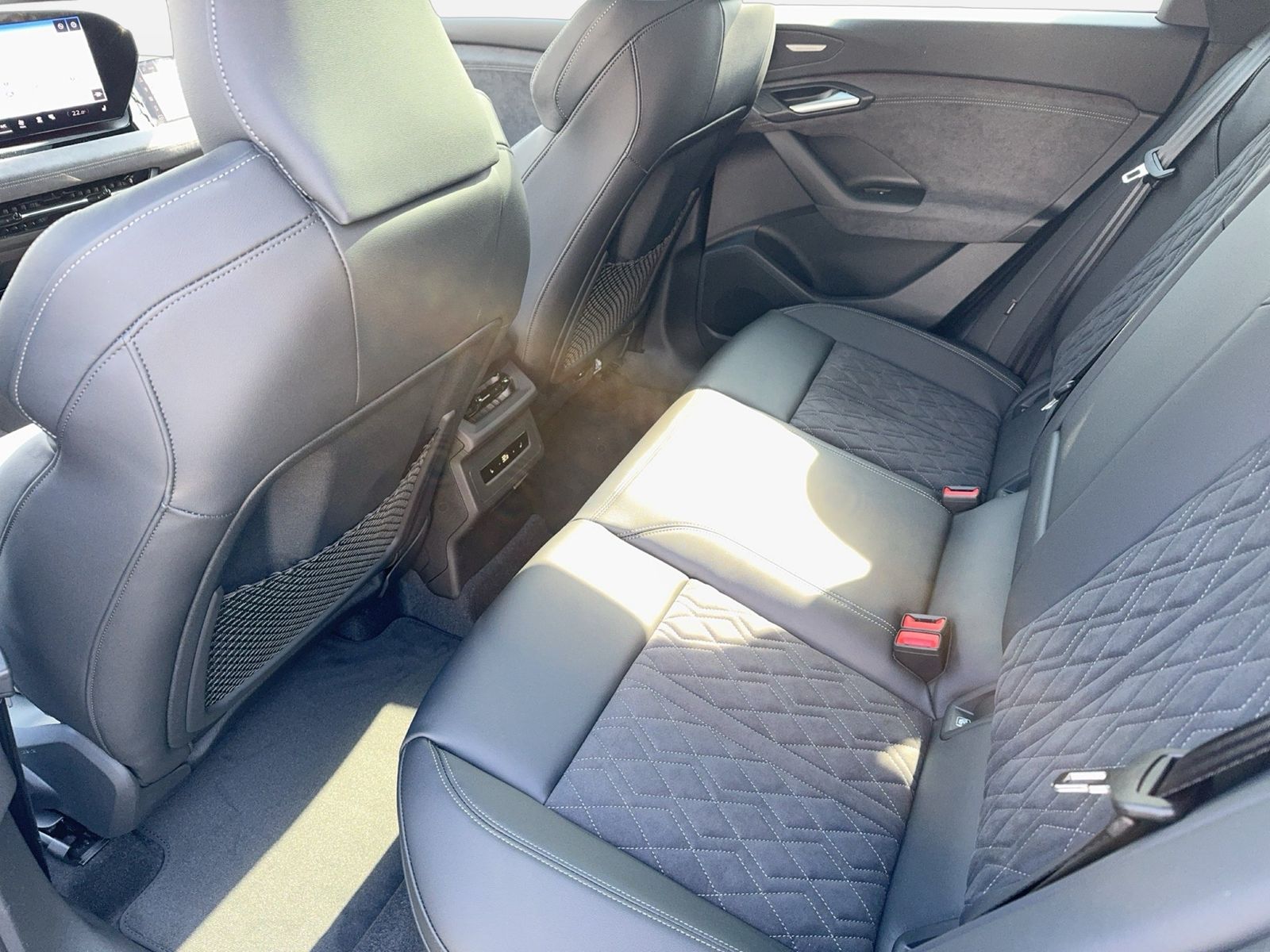 Fahrzeug autohaus mense Fahrzeugabbildung Audi Q6 e-tron Sportback quattro Matrix|B&O|CarPlay