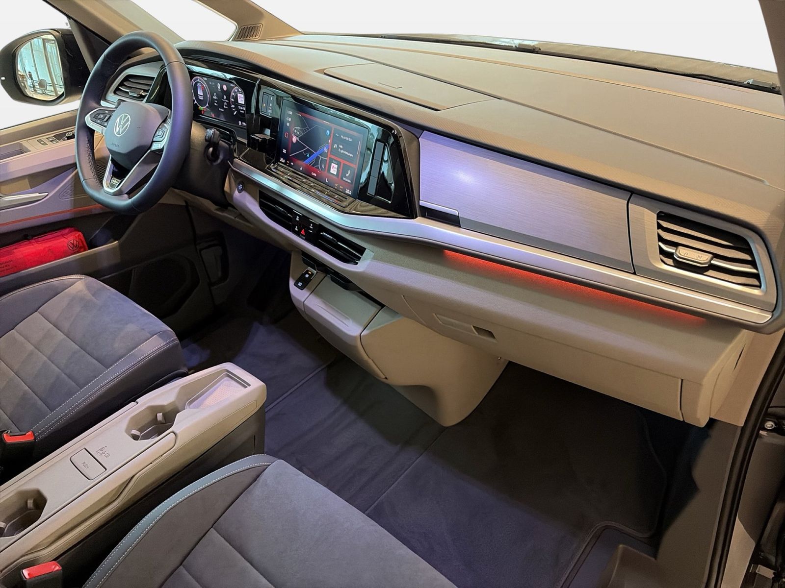 Fahrzeugabbildung Volkswagen Multivan 2.0 TDI lang Goal IQ.Light|Matrix|Pano