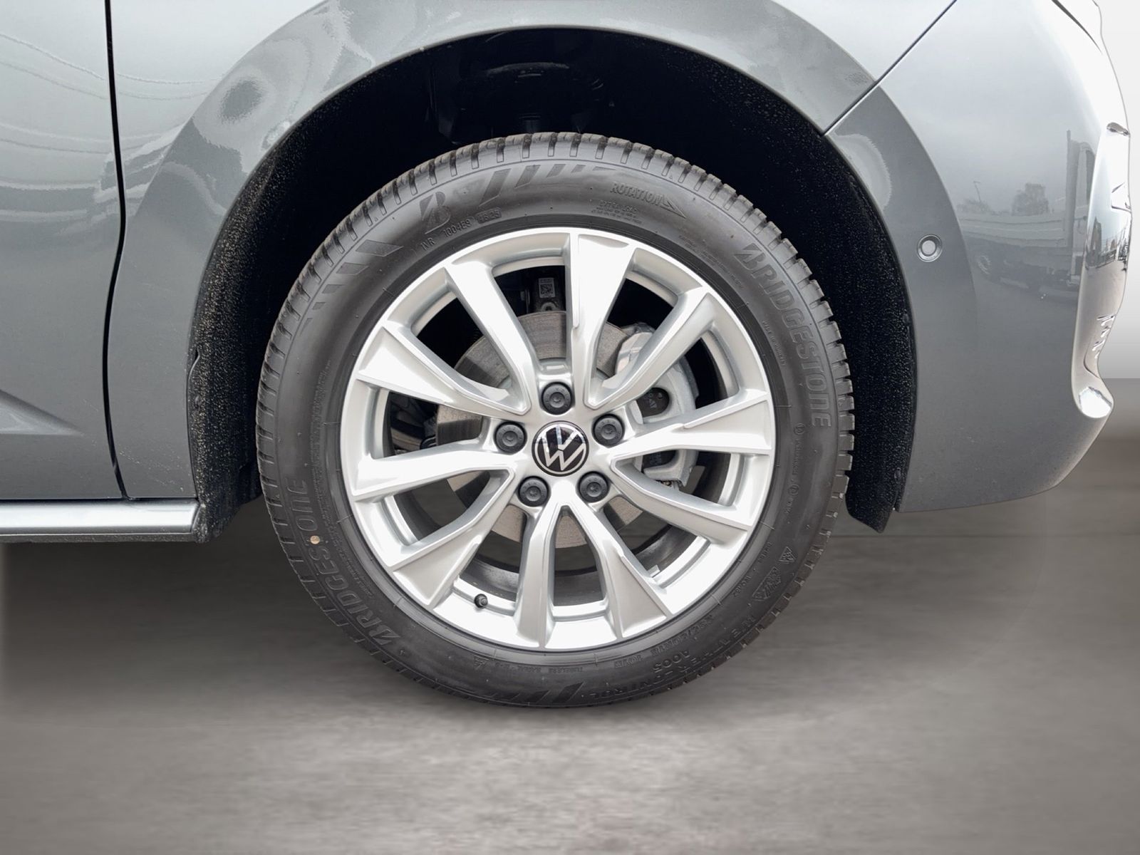 Fahrzeugabbildung Volkswagen Multivan 2.0 TDI lang Goal IQ.Light|Matrix|Pano