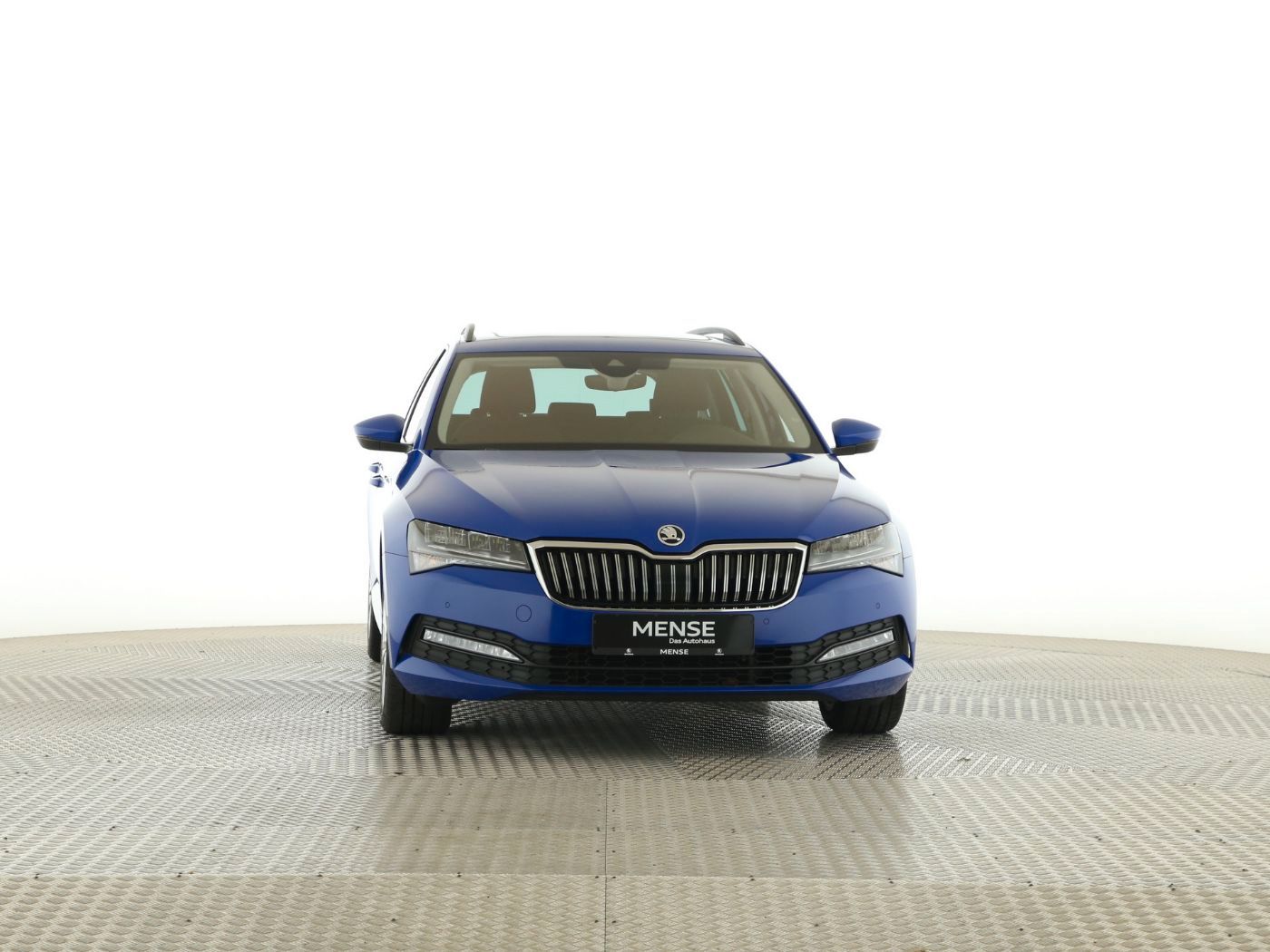 Fahrzeugabbildung SKODA Superb Combi 2.0 TDI Ambition Pano|SD|ACC|LED|LM