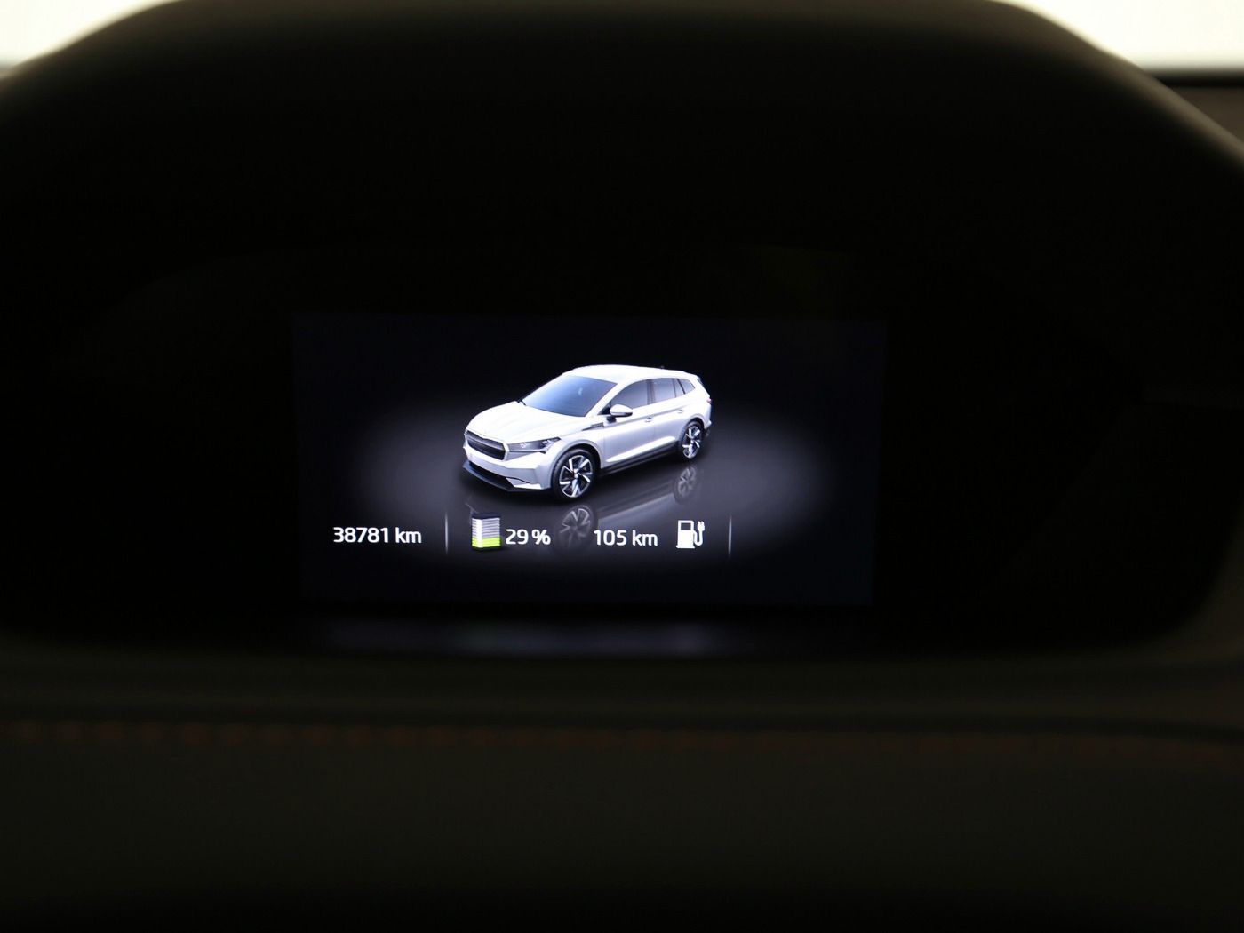 Fahrzeugabbildung SKODA Enyaq 80 Suite AHK|4xSHZG|ACC|LED|Navi|VirtualCP