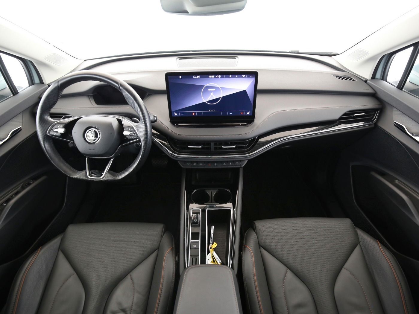 Fahrzeugabbildung SKODA Enyaq 80 Suite AHK|4xSHZG|ACC|LED|Navi|VirtualCP