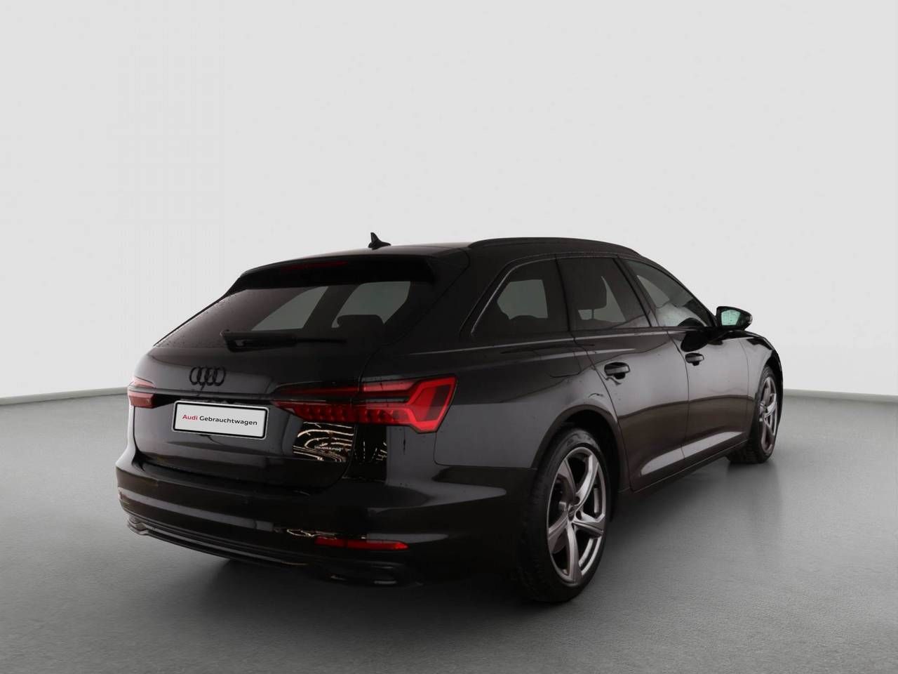 Fahrzeugabbildung Audi A6 Avant 45 TDI quattro S tronic advanced Matrix