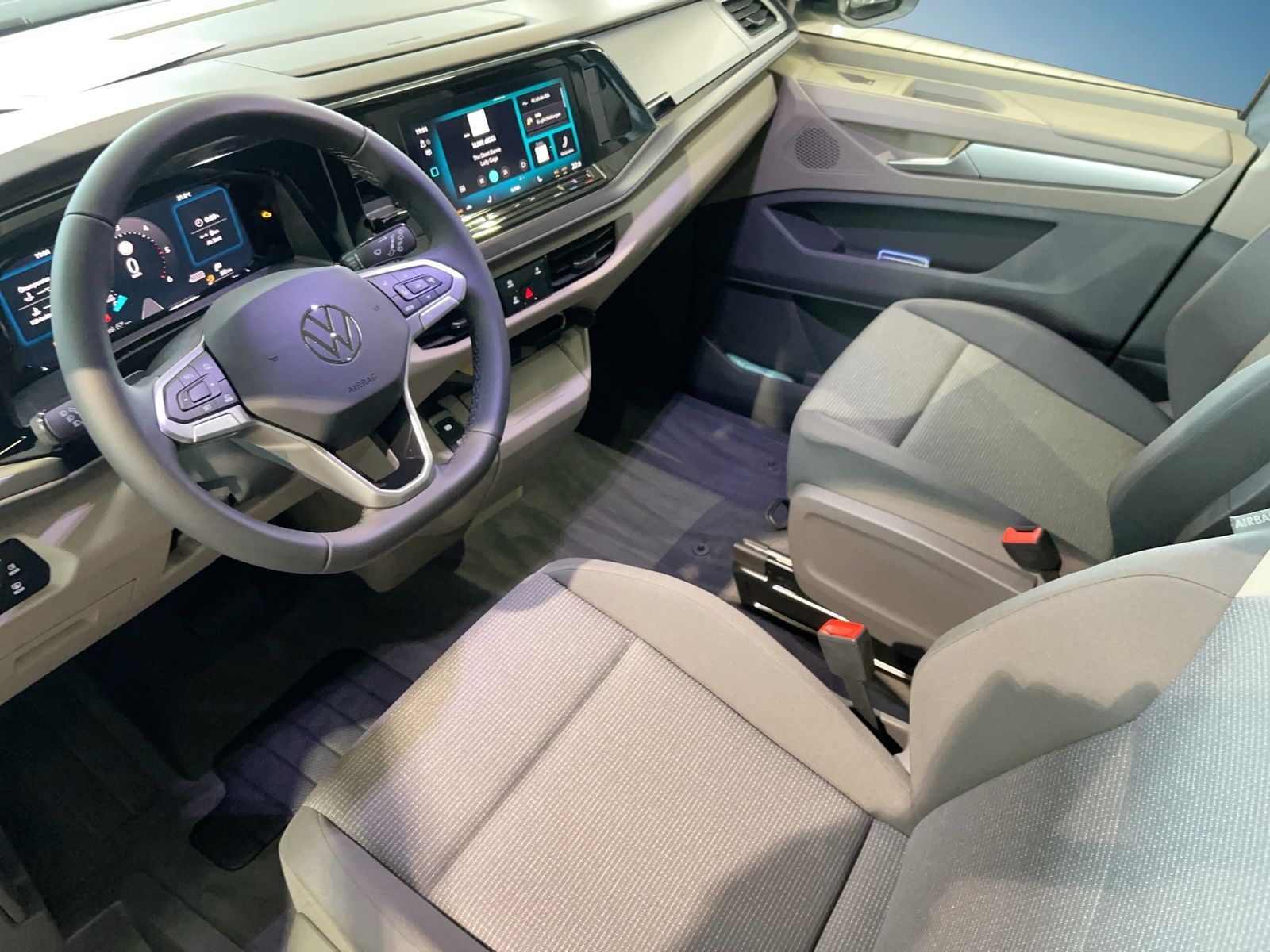 Fahrzeug autohaus mense Fahrzeugabbildung Volkswagen T7 Multivan 2.0 l TDI SCR 110 kW DSG