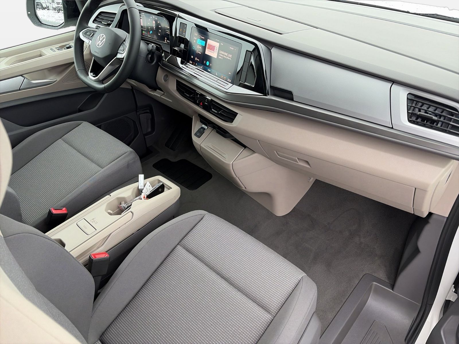 Fahrzeugabbildung Volkswagen Multivan 2.0 TDI CarPlay|AHK|Standhzg|ACC|LED